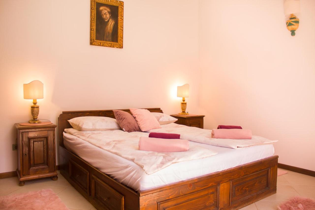 9 Stylish Suite In Unirii Square Τιμισοάρα Εξωτερικό φωτογραφία